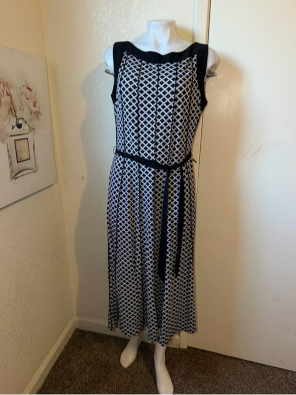 Sleeveless Black & White Geometric Maxi Dress with Waist Tie